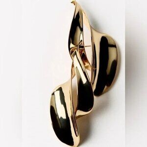 Zara Twisted Gold Earrings NWT✨✨✨💖💗🔥🔥